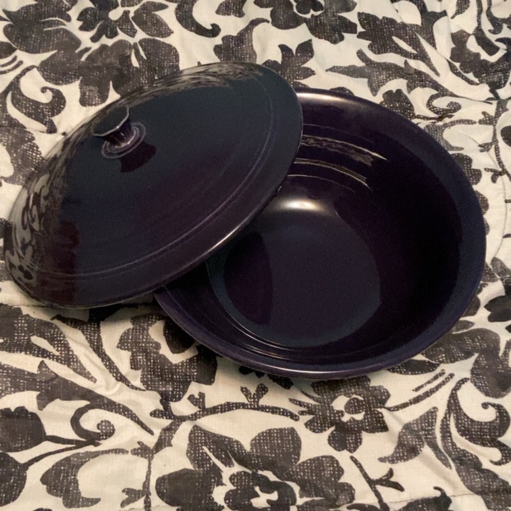 Retired Fiestaware Plum color 70oz covered casserole dish. Please read details.